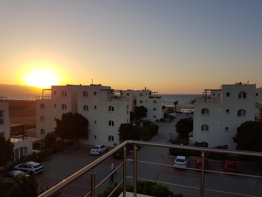 Aphrodite Beachfront Penthouse Apartment Ghaziveran Exterior photo